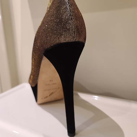 Size 10 Brian Atwood heels - Picture 15 of 16
